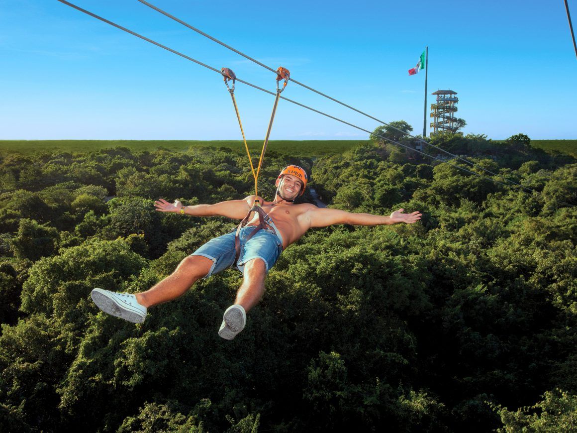 hacer tirolesas en parque xplor Riviera Maya