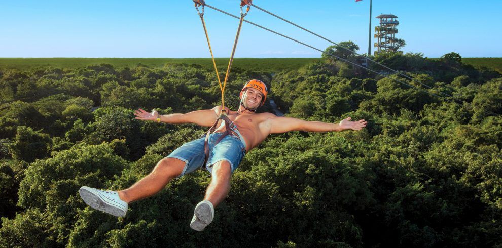 hacer tirolesas en parque xplor Riviera Maya